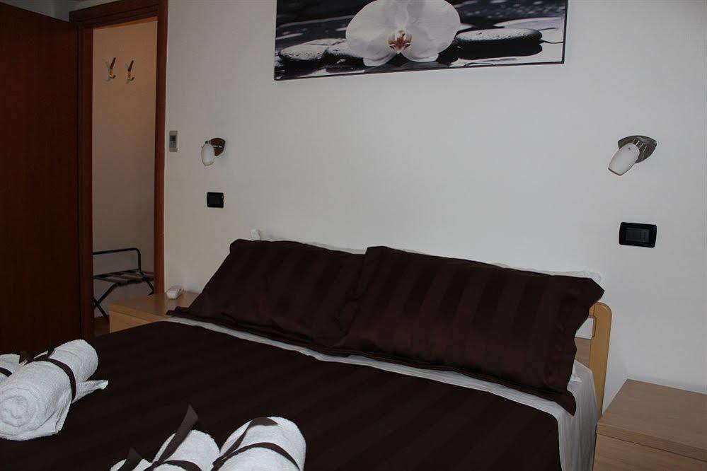 Residence Cigno Rimini Eksteriør bilde