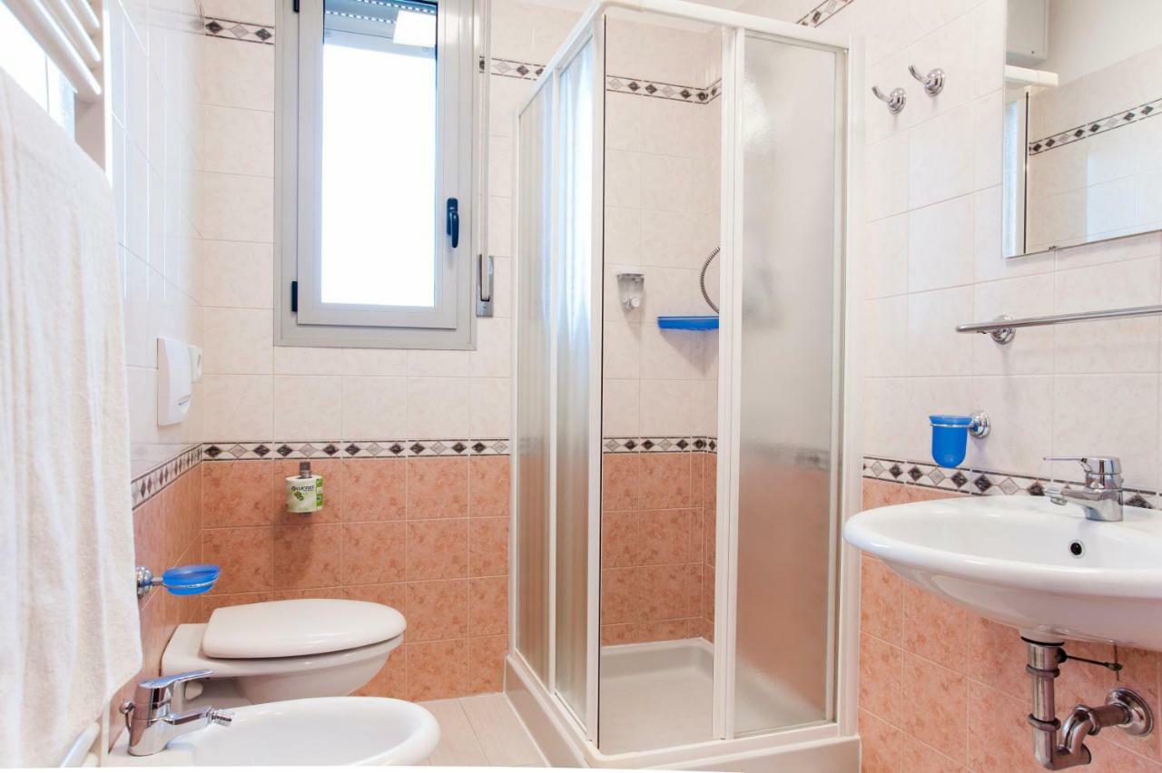 Residence Cigno Rimini Eksteriør bilde