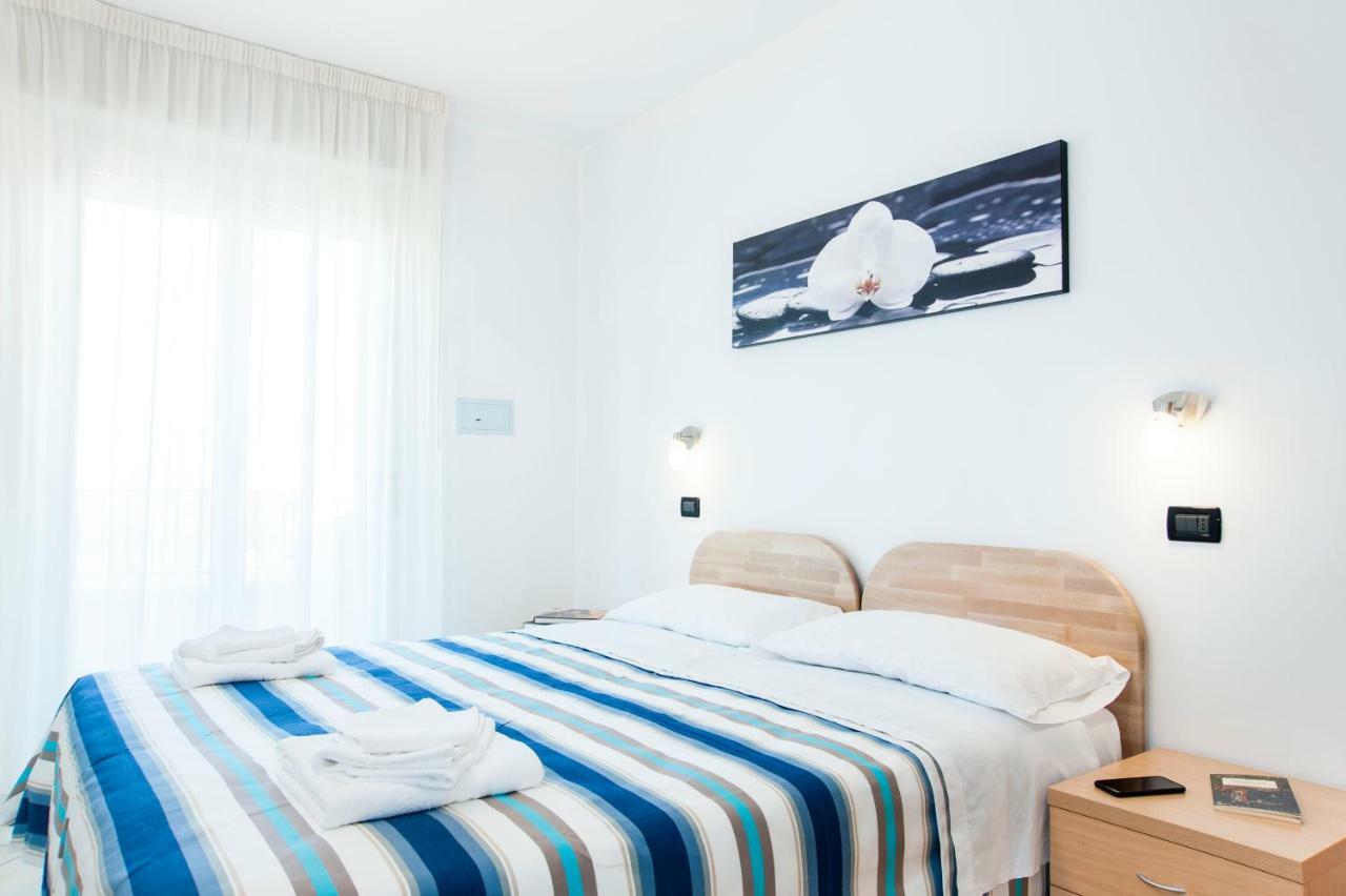 Residence Cigno Rimini Eksteriør bilde